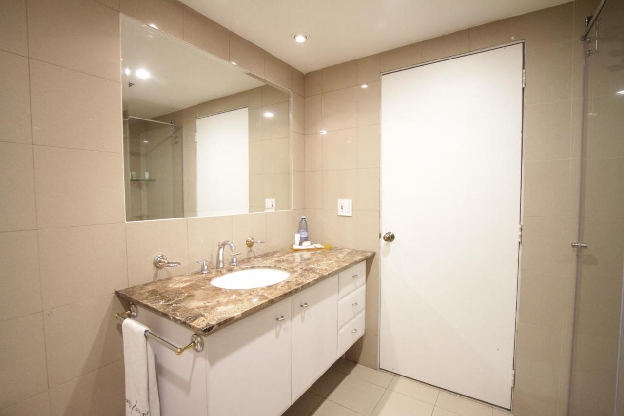 Aparta Hotel Torres De Suites Quito Exteriör bild