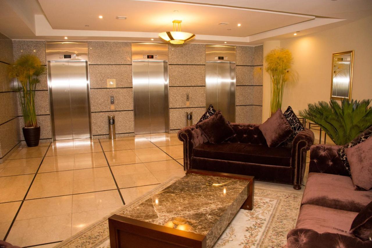 Aparta Hotel Torres De Suites Quito Exteriör bild