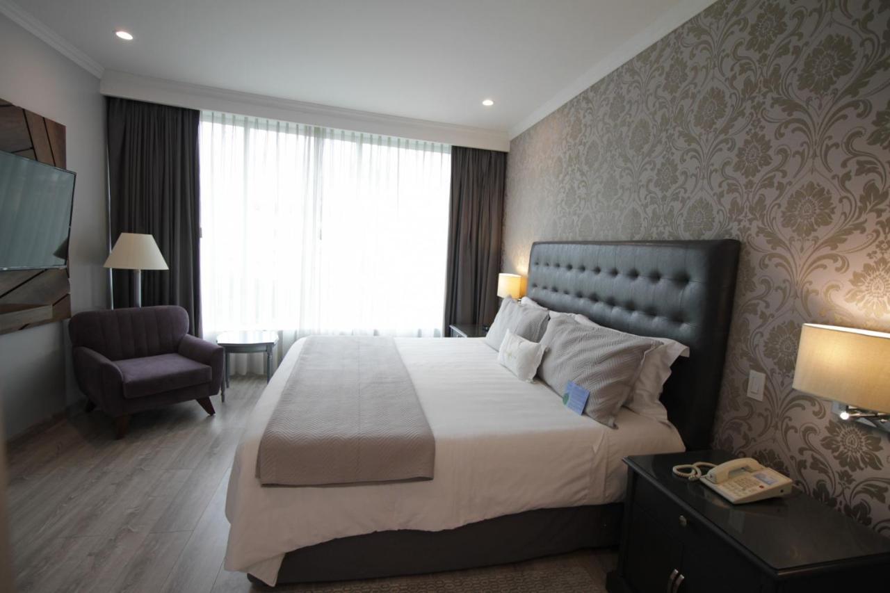 Aparta Hotel Torres De Suites Quito Exteriör bild