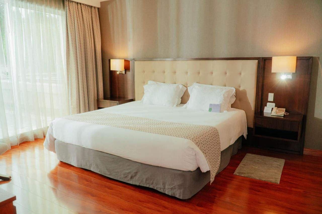 Aparta Hotel Torres De Suites Quito Exteriör bild