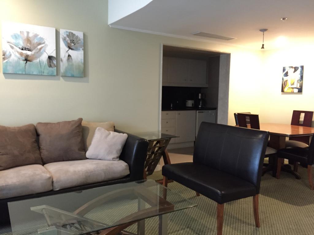 Aparta Hotel Torres De Suites Quito Rum bild