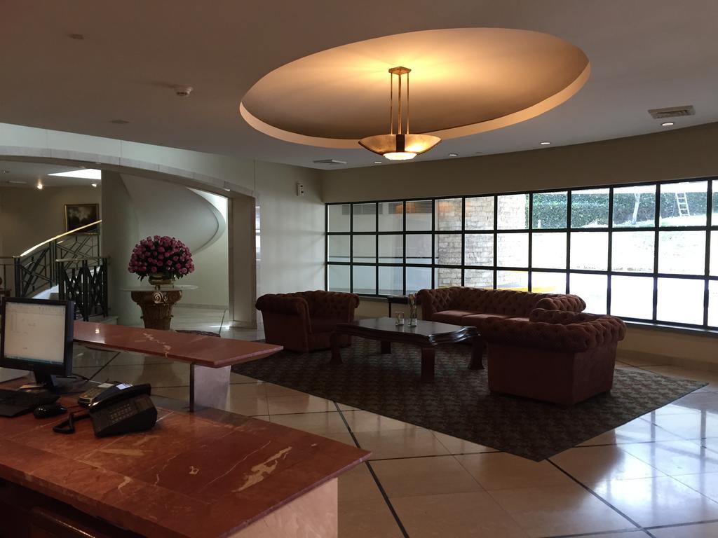 Aparta Hotel Torres De Suites Quito Rum bild