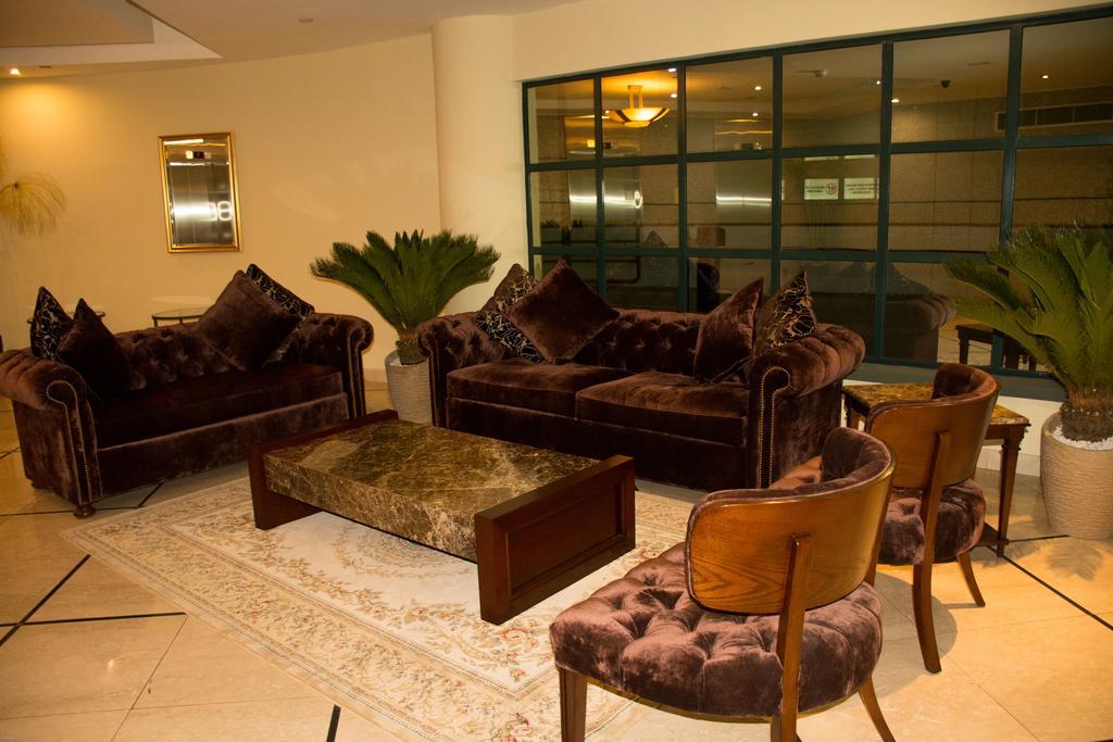 Aparta Hotel Torres De Suites Quito Exteriör bild