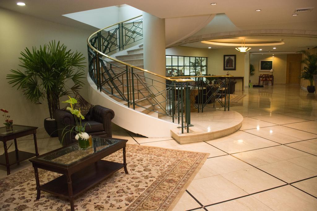 Aparta Hotel Torres De Suites Quito Exteriör bild