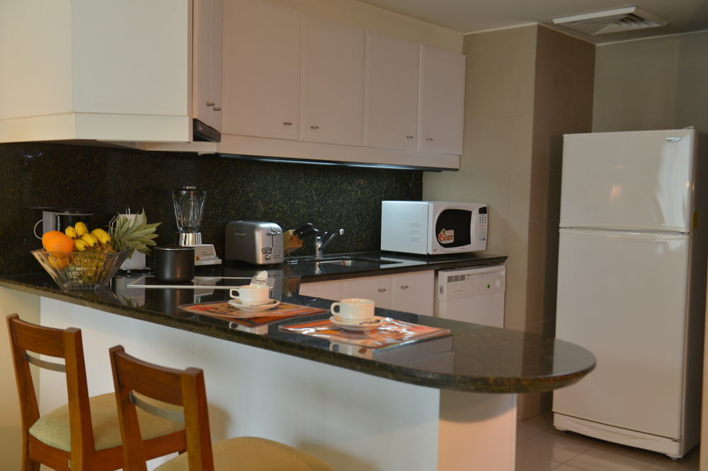 Aparta Hotel Torres De Suites Quito Exteriör bild